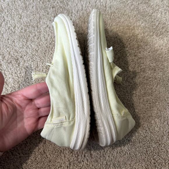 Hey Dude Wendy Light Yellow Women's Slip On Loafers Shoes Size 8 Anise Easy On - Picture 7 of 9